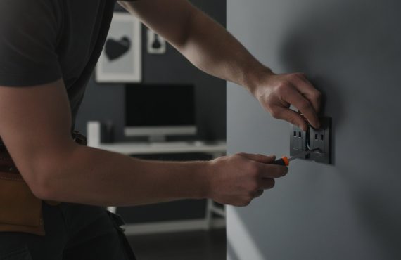 Cost to Install a New Socket in Dundee: 2026 Pricing and Homeowner Guide